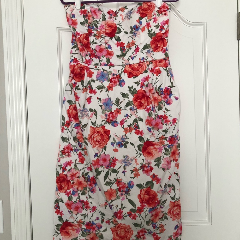 Francesca’s floral sweetheart strapless dress